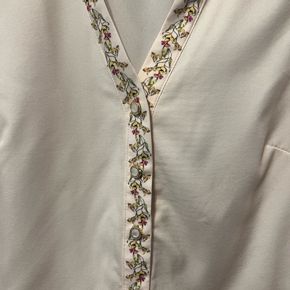 🟠Everly Rose Button-Down Top – Size Medium - Picture 5 of 5